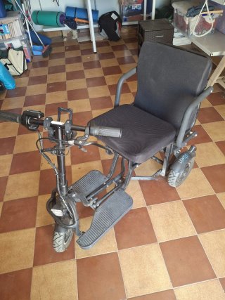 Silla de ruedas eléctrica plegable