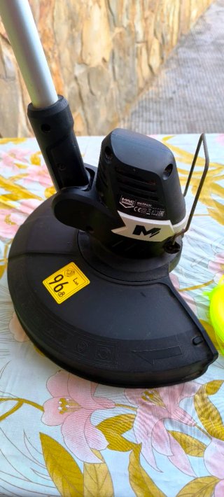 Desbrozadora eléctrica 430W + rollos hilo nylon
