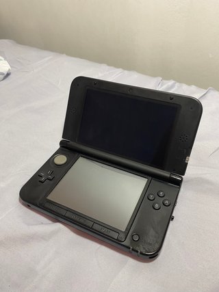 Nintendo 3DS XL Rossa + 3 Giochi e Caricatore
