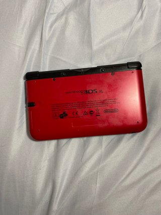 Nintendo 3DS XL Rossa + 3 Giochi e Caricatore
