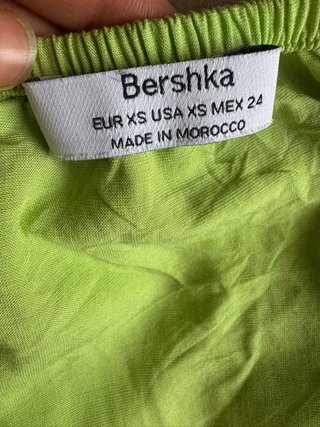 Bershka Top Verde Hombros Descubiertos