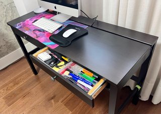 Escritorio estrecho madera maciza HEMNES