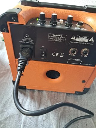 Amplificador de Guitarra Mega Naranja