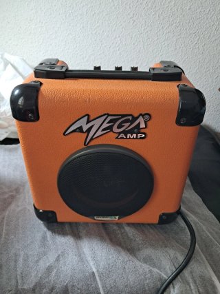 Amplificador de Guitarra Mega Naranja