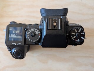 Fujifilm X-H1 con Grip y Flash EF-X8