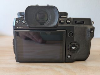 Fujifilm X-H1 con Grip y Flash EF-X8