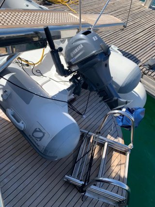 Zodiac con motor Yamaha auxiliar negociable