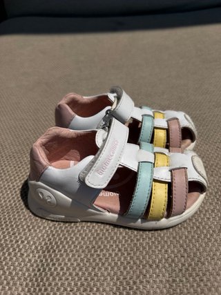 Sandalias Biomecanics Niña Talla 22