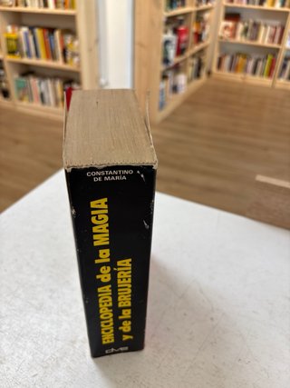 Enciclopedia de la magia y de la brujería