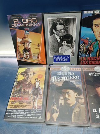 7 vhs, Peliculas de Gregory Peck + foto del actor enmarcada