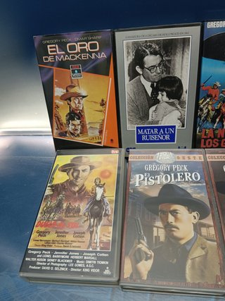 7 vhs, Peliculas de Gregory Peck + foto del actor enmarcada