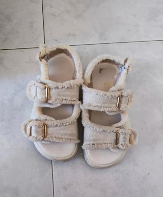 Sandalias Beige/Blanco Poco Uso talla 28