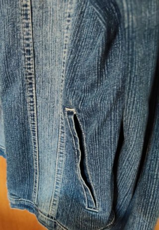 Chaqueta tejana con cremallera