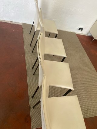 4 Sillas Silas Piel Blanca Hierro