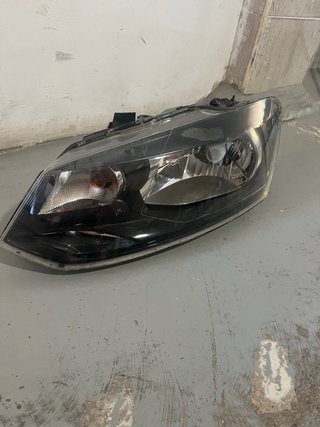 Faro Volkswagen Polo
