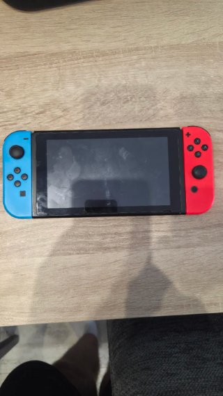 Nintendo Switch Azul/Rojo + Accesorios y juegos