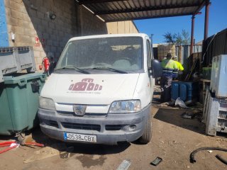 Camión Plataforma Doble Cabina 6 plazas