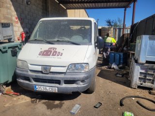 Camión Plataforma Doble Cabina 6 plazas