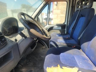 Camión Plataforma Doble Cabina 6 plazas