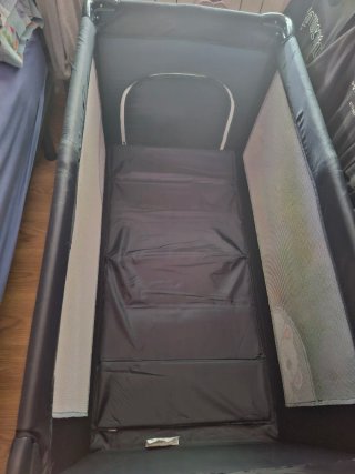 Cuna de viaje plegable