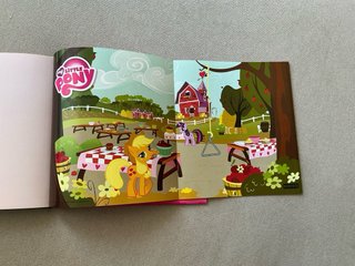 My Little Pony. Tiempo de manzanas. Libro de le...