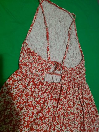 Vestido de verano floral rojo y blanco