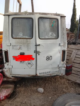 Paragolpes Nissan Trade