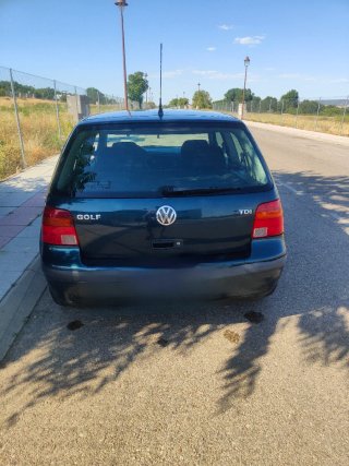 Volkswagen Golf 2003