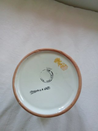 Brocca in ceramica decorata a mano