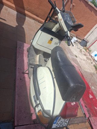 Vespa 200tx Scooter
