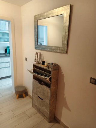 Espejo y zapatero gris/plateado