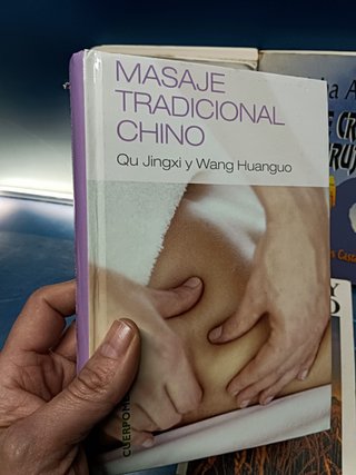 6 libros sobre Reiki + PRINCIPIOS DE YOGOTERAPIA + masaje tradicional chino y mas