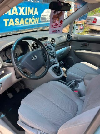 KIA Carens 2010