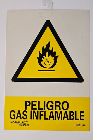 Cartel Peligro Gas Inflamable Normaluz UNE 1115