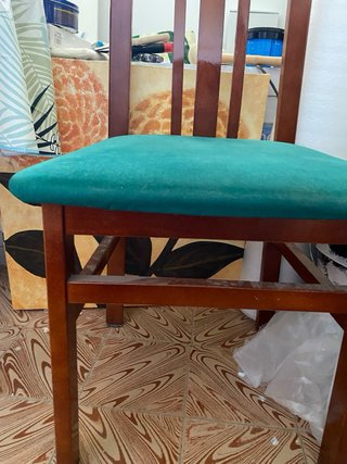 2 Sillas de comedor de madera y tela Por 5€