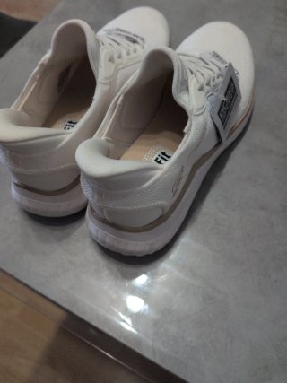Skechers Swift Fit Beige/Blanco