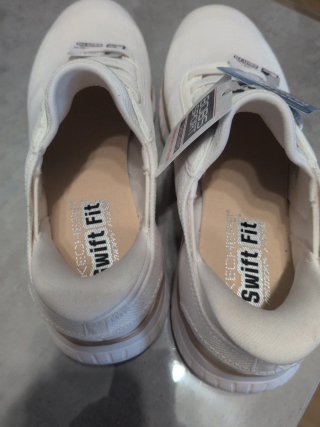 Skechers Swift Fit Beige/Blanco