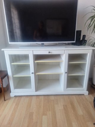 Vitrina y aparador Ikea Liatorp blanco