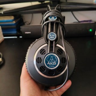 Auriculares de estudio AKG K 240