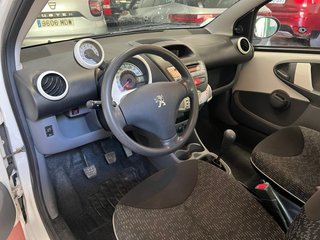 Peugeot 107 1.0i 68cv 63.000KM 2012
