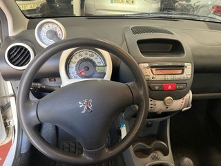 Peugeot 107 1.0i 68cv 63.000KM 2012