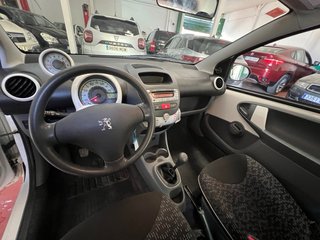 Peugeot 107 1.0i 68cv 63.000KM 2012