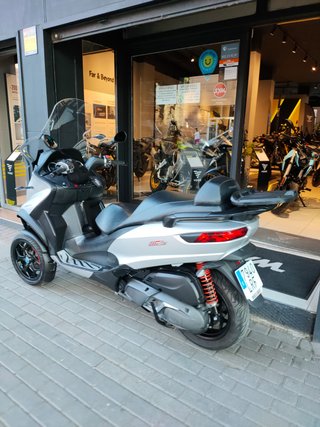 Piaggio MP3 400 HPE SOLO 7500 KM
