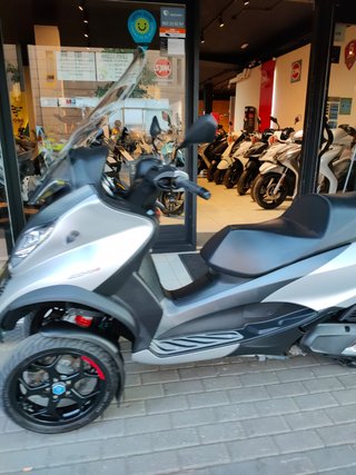 Piaggio MP3 400 HPE SOLO 7500 KM