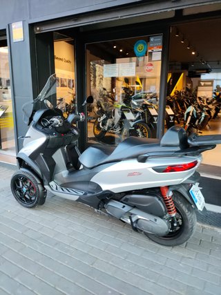 Piaggio MP3 400 HPE SOLO 7500 KM