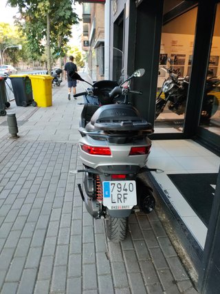 Piaggio MP3 400 HPE SOLO 7500 KM