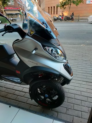 Piaggio MP3 400 HPE SOLO 7500 KM