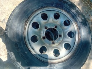 5 neumaticos de coche
