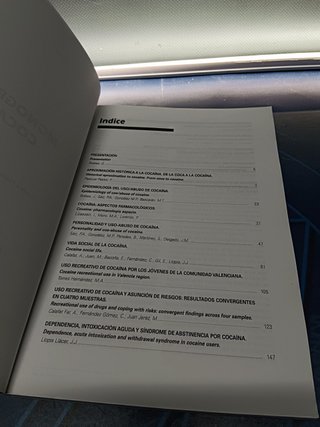 dos libros, 2 libros- MONOGRAFIA COCAINA + MONOGRAFIA CANNABIS