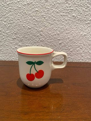 Set 3 Tazas y Lechera San Claudio Cerezas